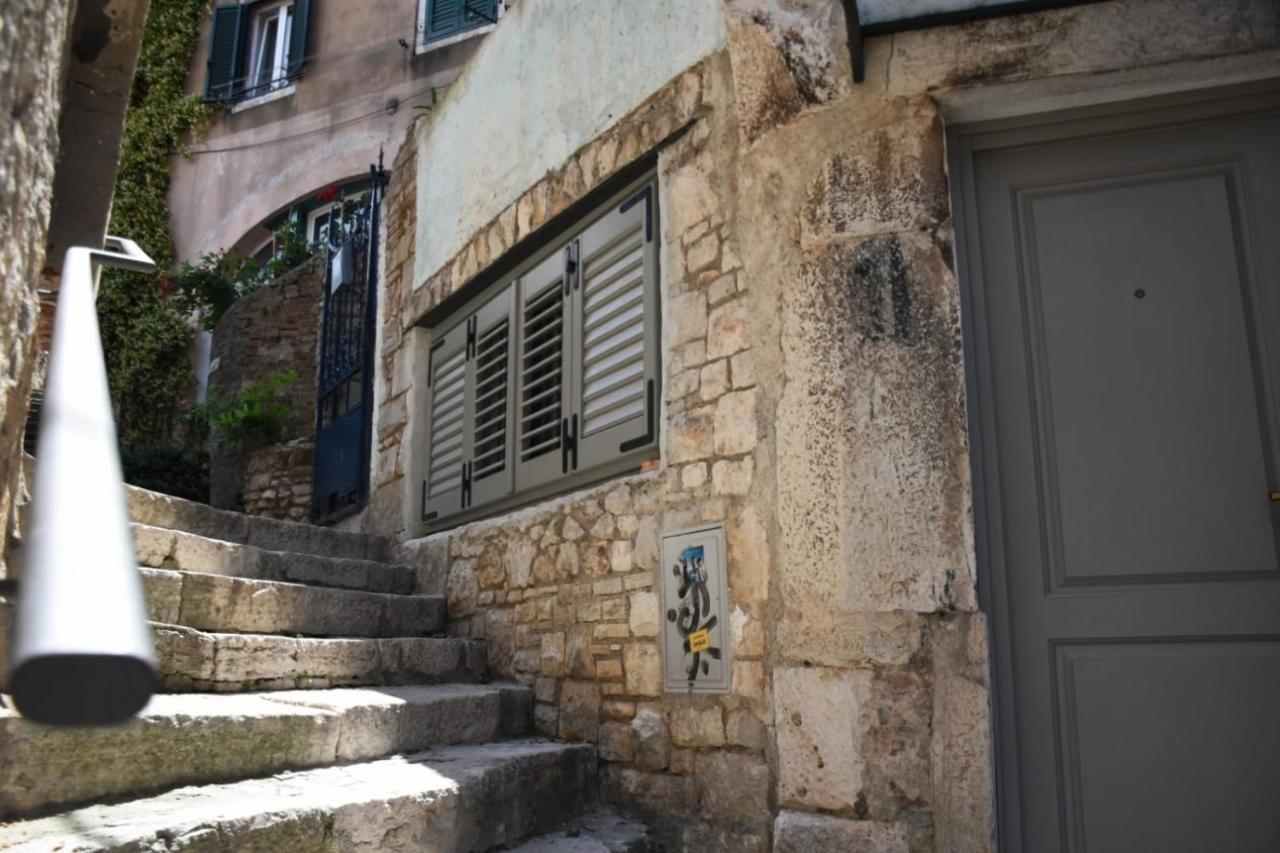 Modern Stairs Apartment Rovinj Ngoại thất bức ảnh