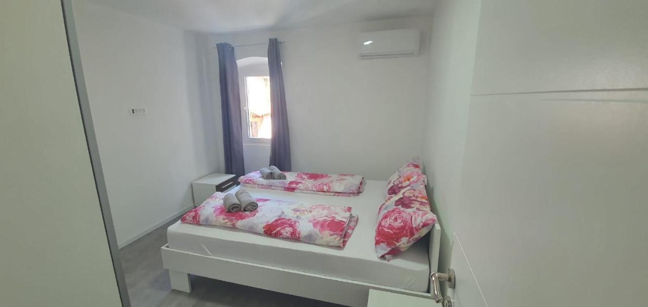 Modern Stairs Apartment Rovinj Ngoại thất bức ảnh
