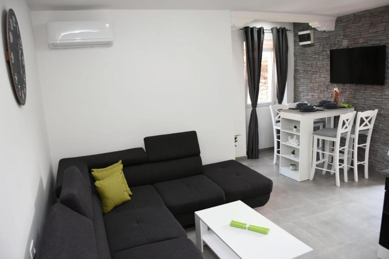Modern Stairs Apartment Rovinj Ngoại thất bức ảnh